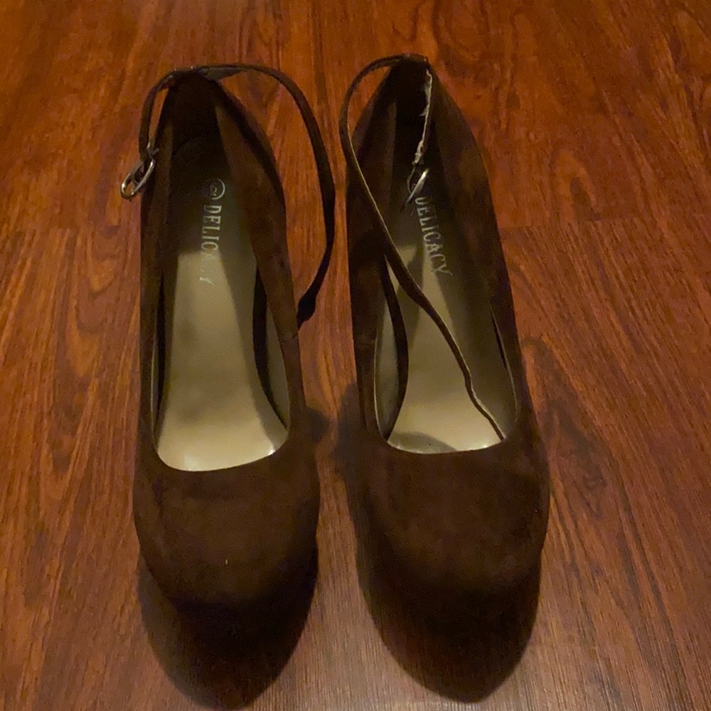 Size 6 brown